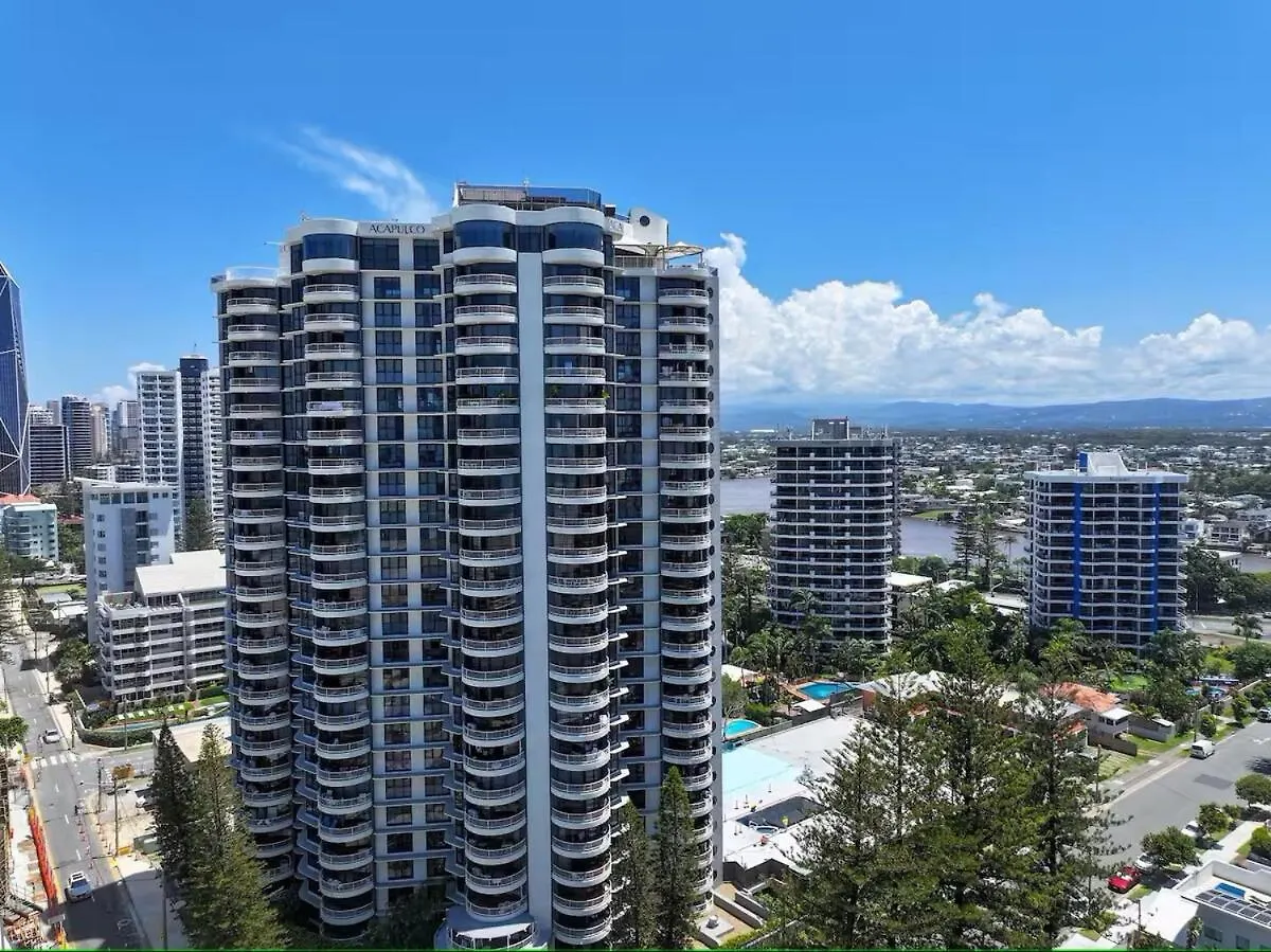 Luxurious Beachfront Apartment Gold Coast