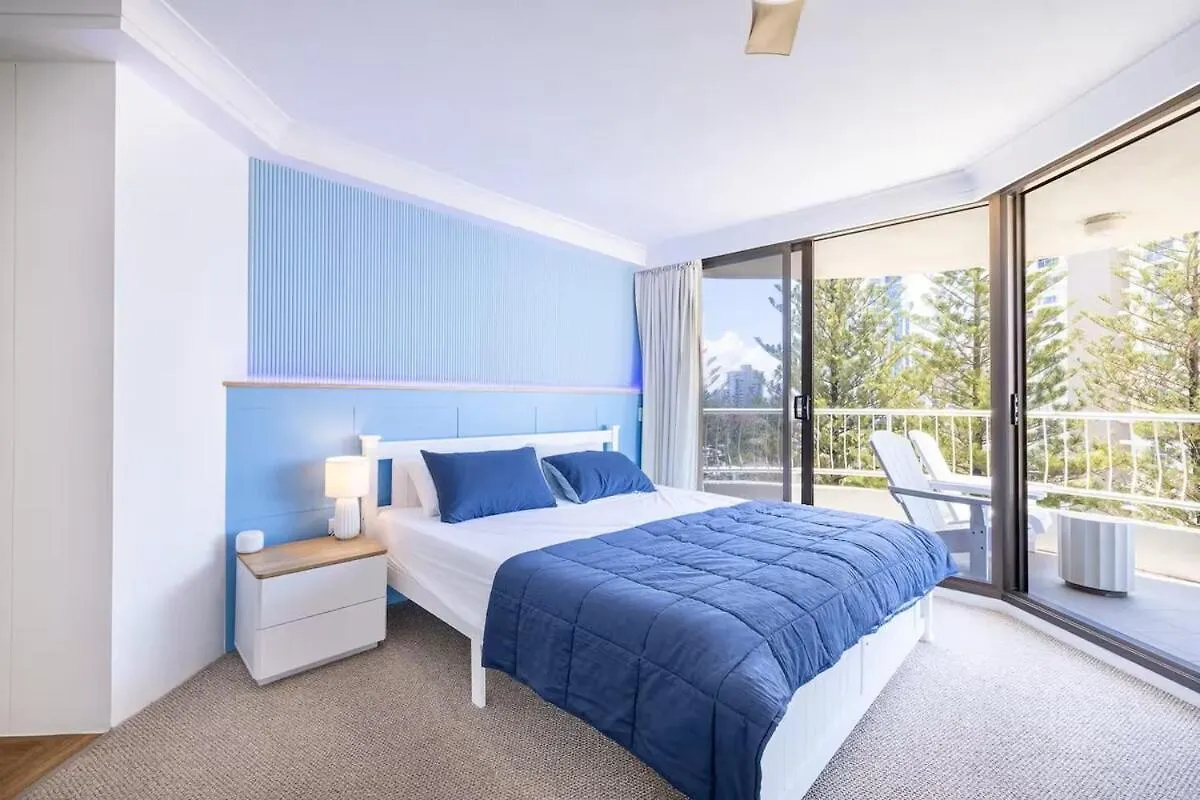 Luxurious Beachfront Apartment Gold Coast