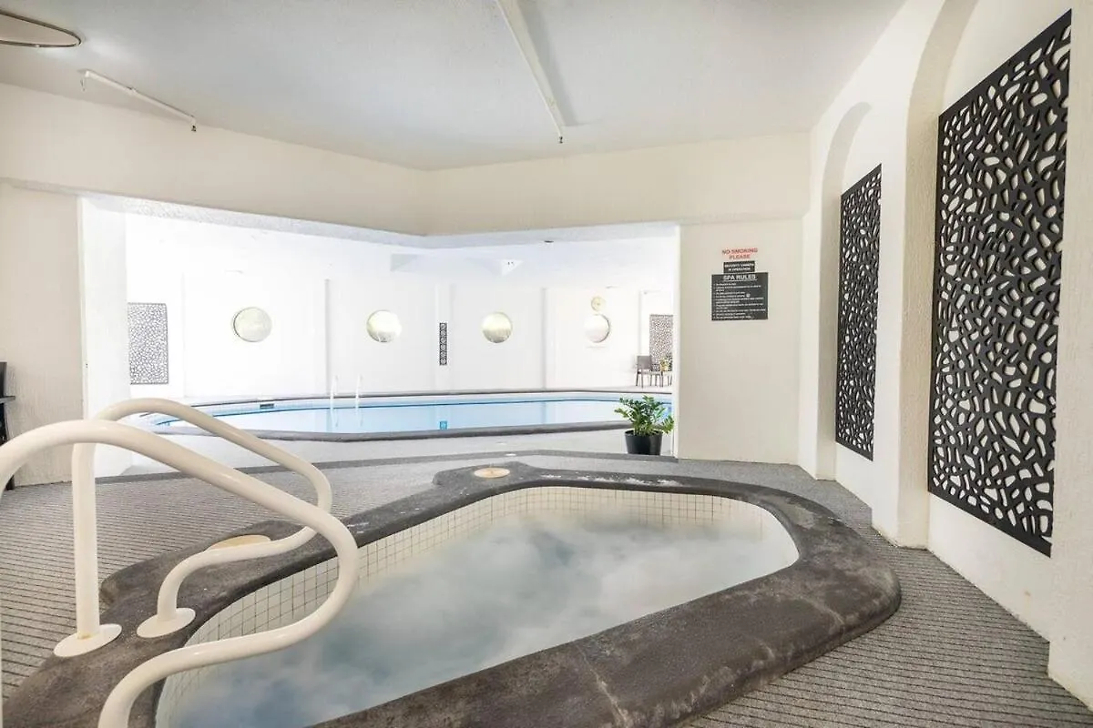 Luxurious Beachfront Apartment Gold Coast Australia