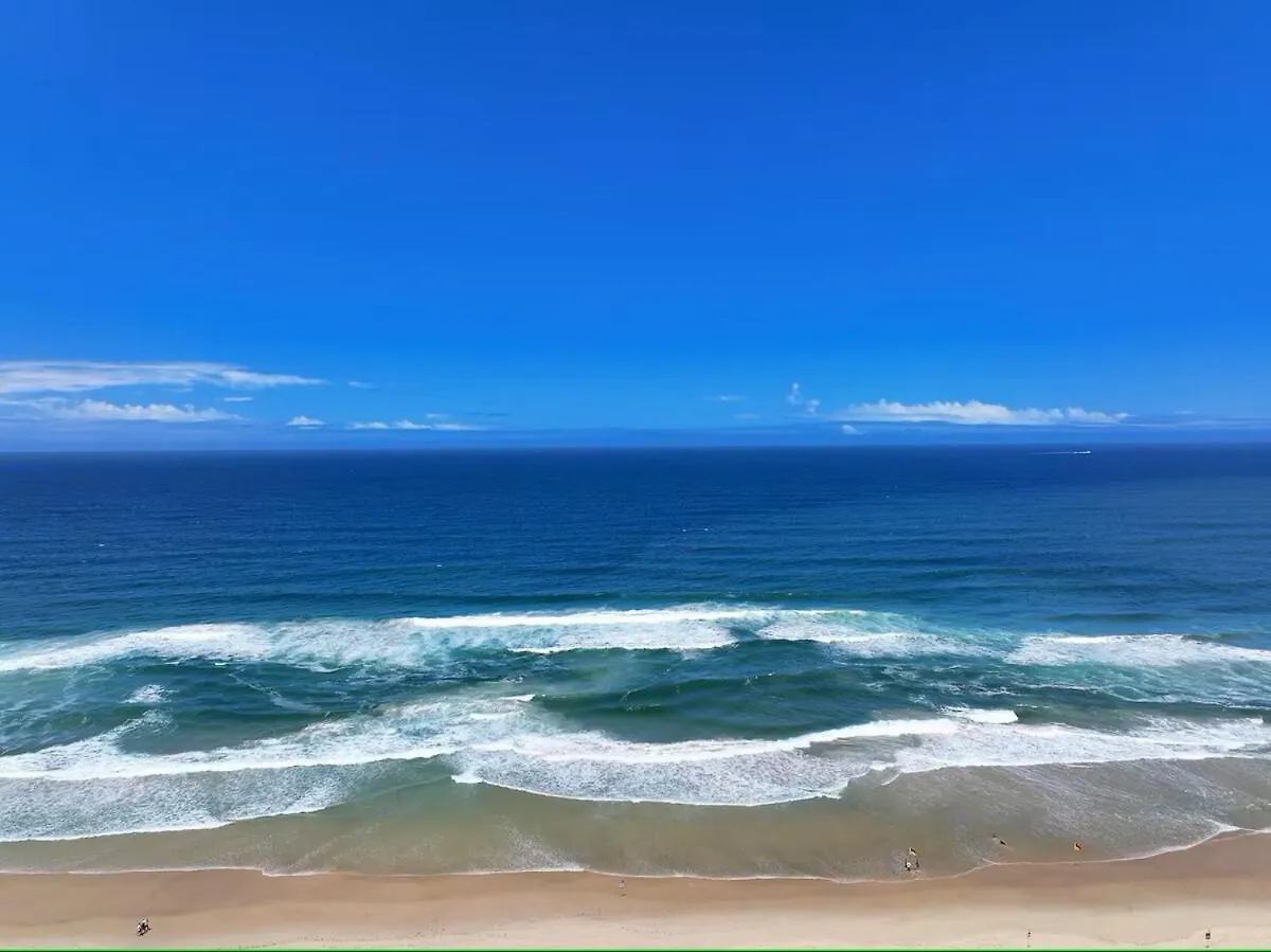 Luxurious Beachfront Apartment Gold Coast Australia