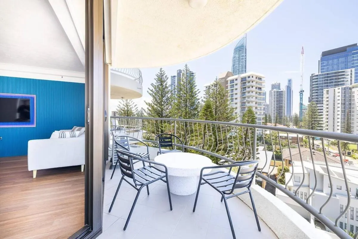 Luxurious Beachfront Apartment Gold Coast